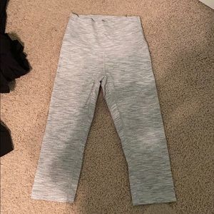 lululemon cropped striped grey leggings size 4
